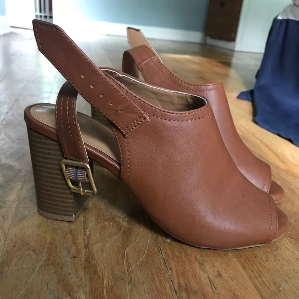 Chunky short heel sandals